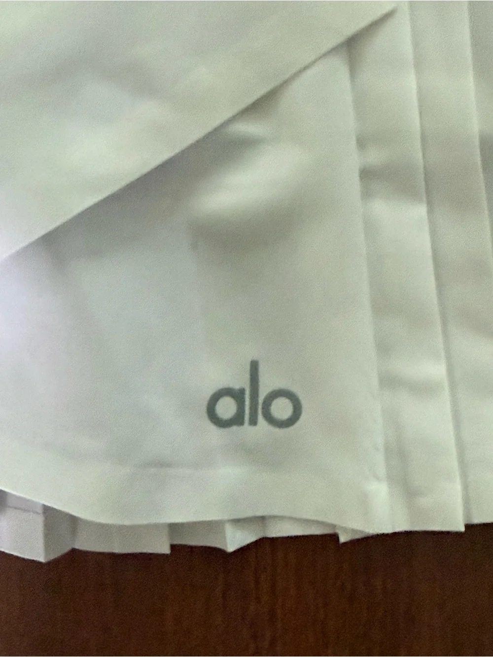 Alo Yoga Grand Slam Tennis Skirt XS White Pleated Athletic Skort Built In Shorts
